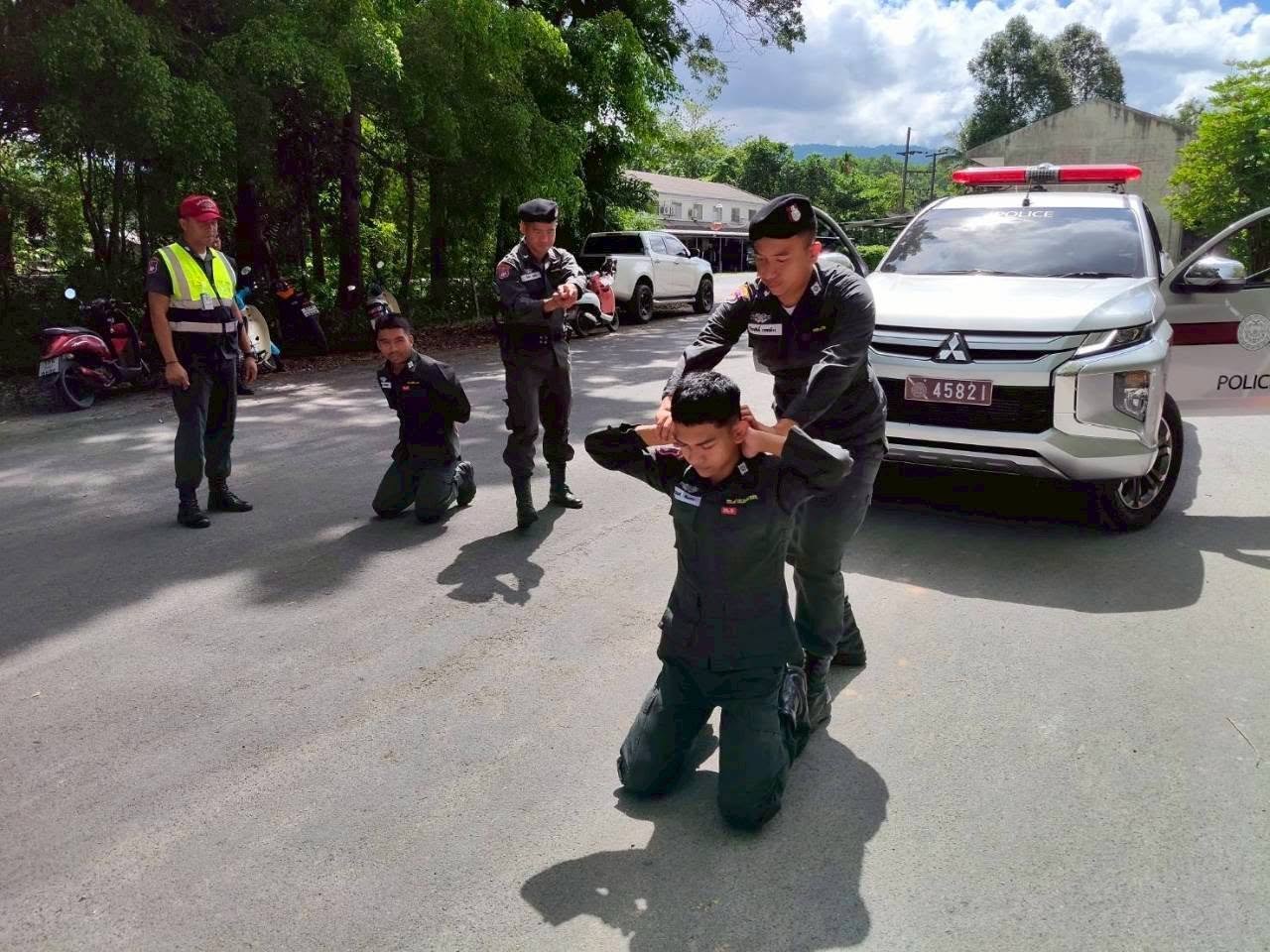 ฝึกให้ข้าราชการ เพื่อสำหรับการประกวดการฝึก